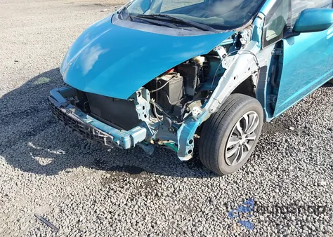 2013 Honda Fit z USA, uszkodzony, nr VIN JHMGE8H34DC018730